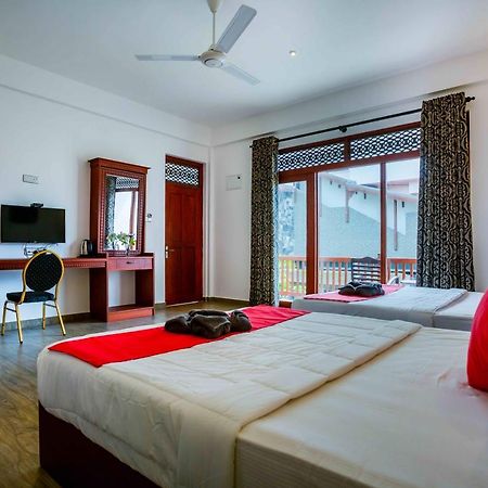 Polhena Grand Resort & Banquet Matara Ngoại thất bức ảnh