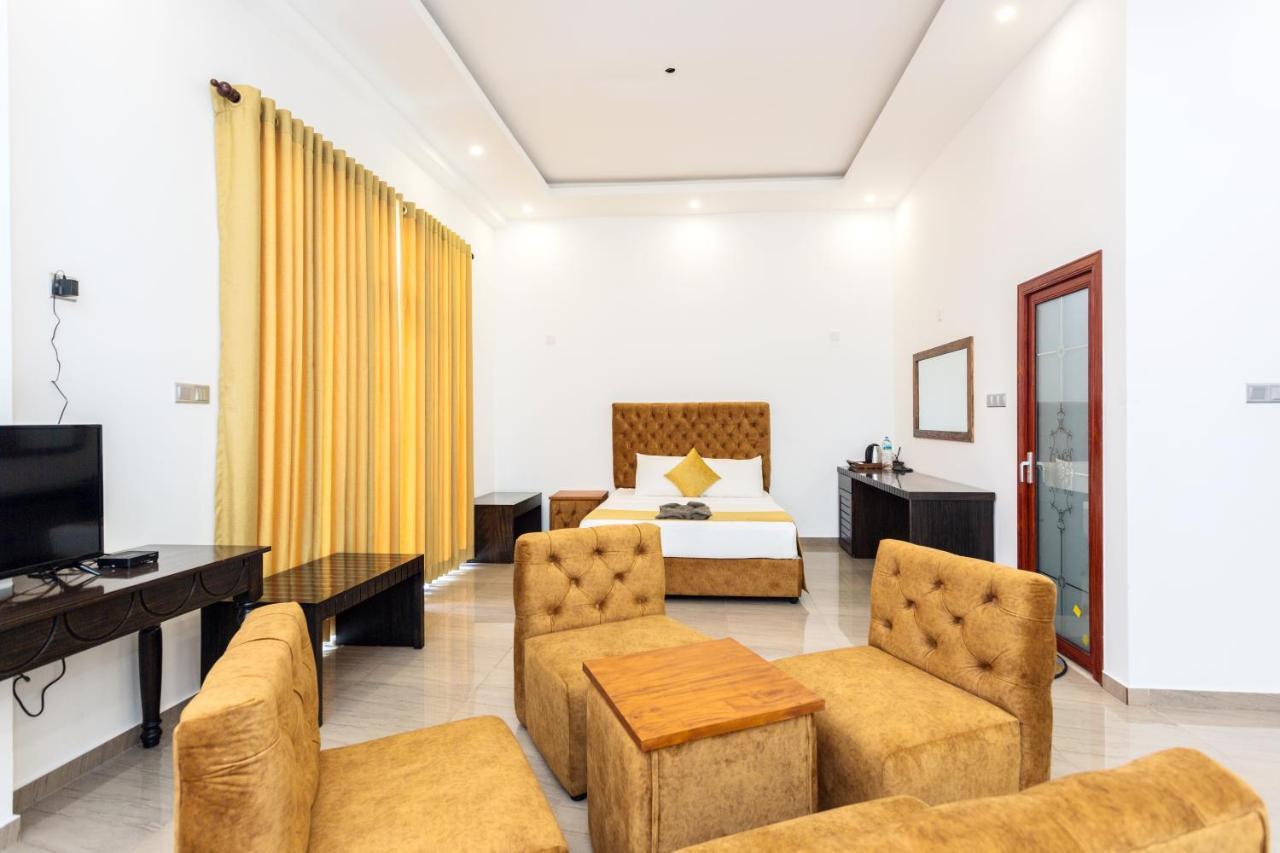 Polhena Grand Resort & Banquet Matara Ngoại thất bức ảnh