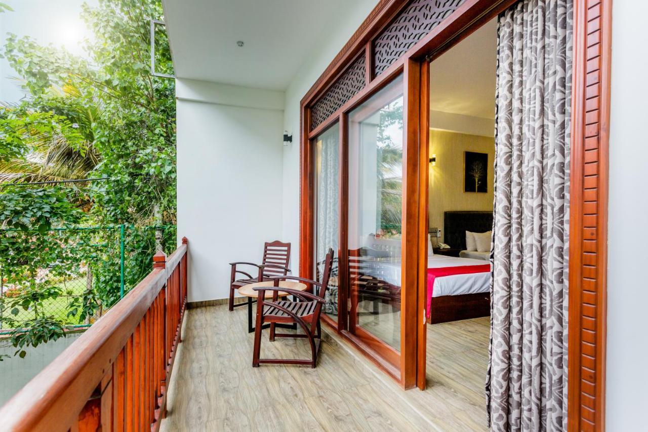 Polhena Grand Resort & Banquet Matara Ngoại thất bức ảnh